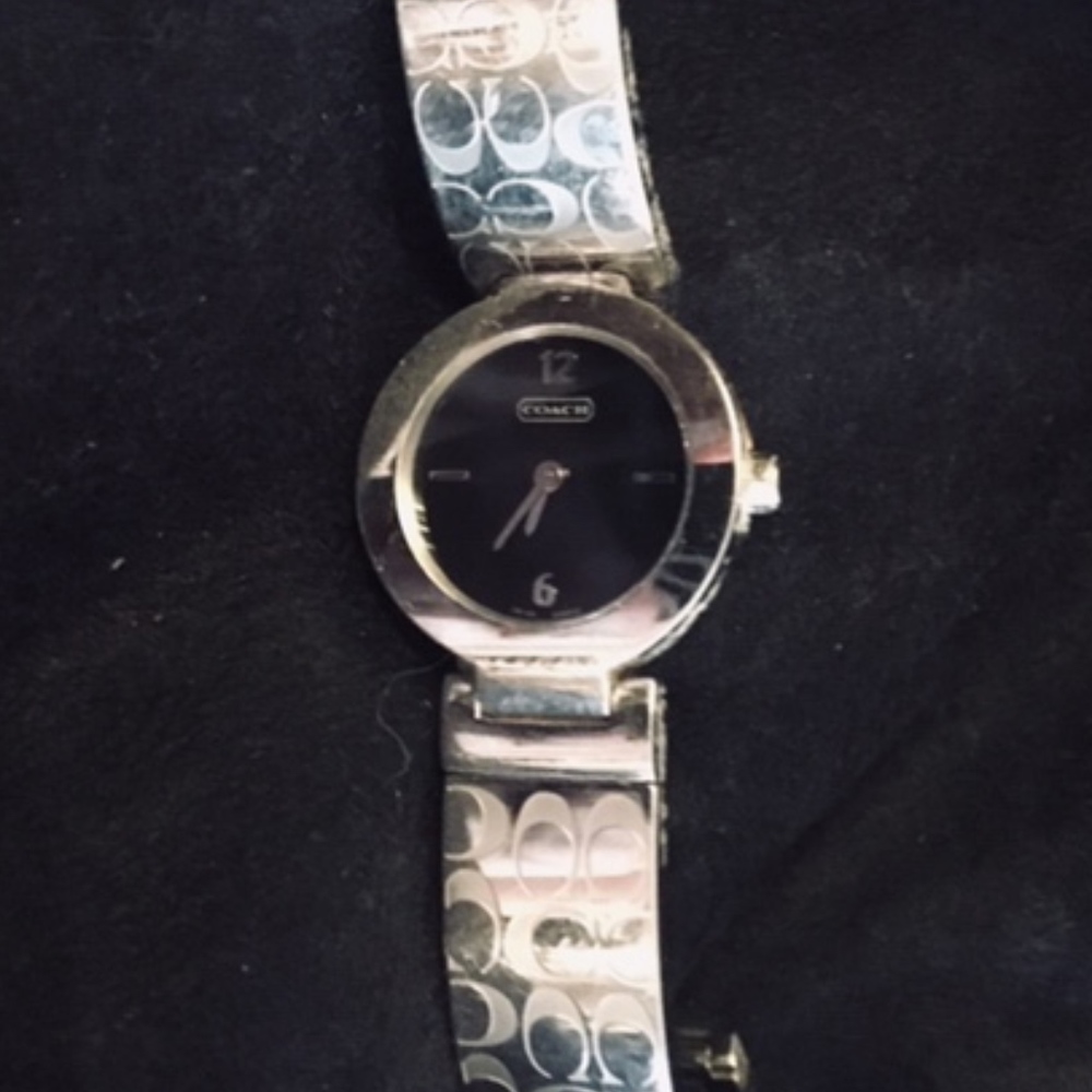 LAST CHANCE! 🌸 Silver COACH Watch